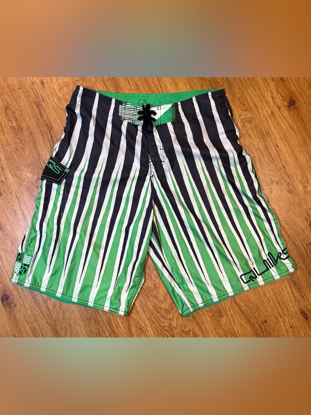 Vintage Y2K Quicksilver Board Shorts Caucao Green RARE 34 Surf Skate Grunge